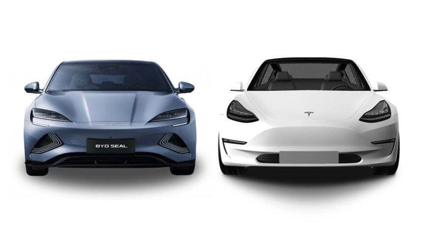 مقارنة أمامية بين Tesla Model 3 وBYD Seal في مشهد حضري حديث.