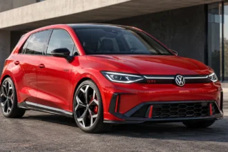 فولكس فاجن ID. Polo GTI الكهربائية من زاوية أمامية جانبية